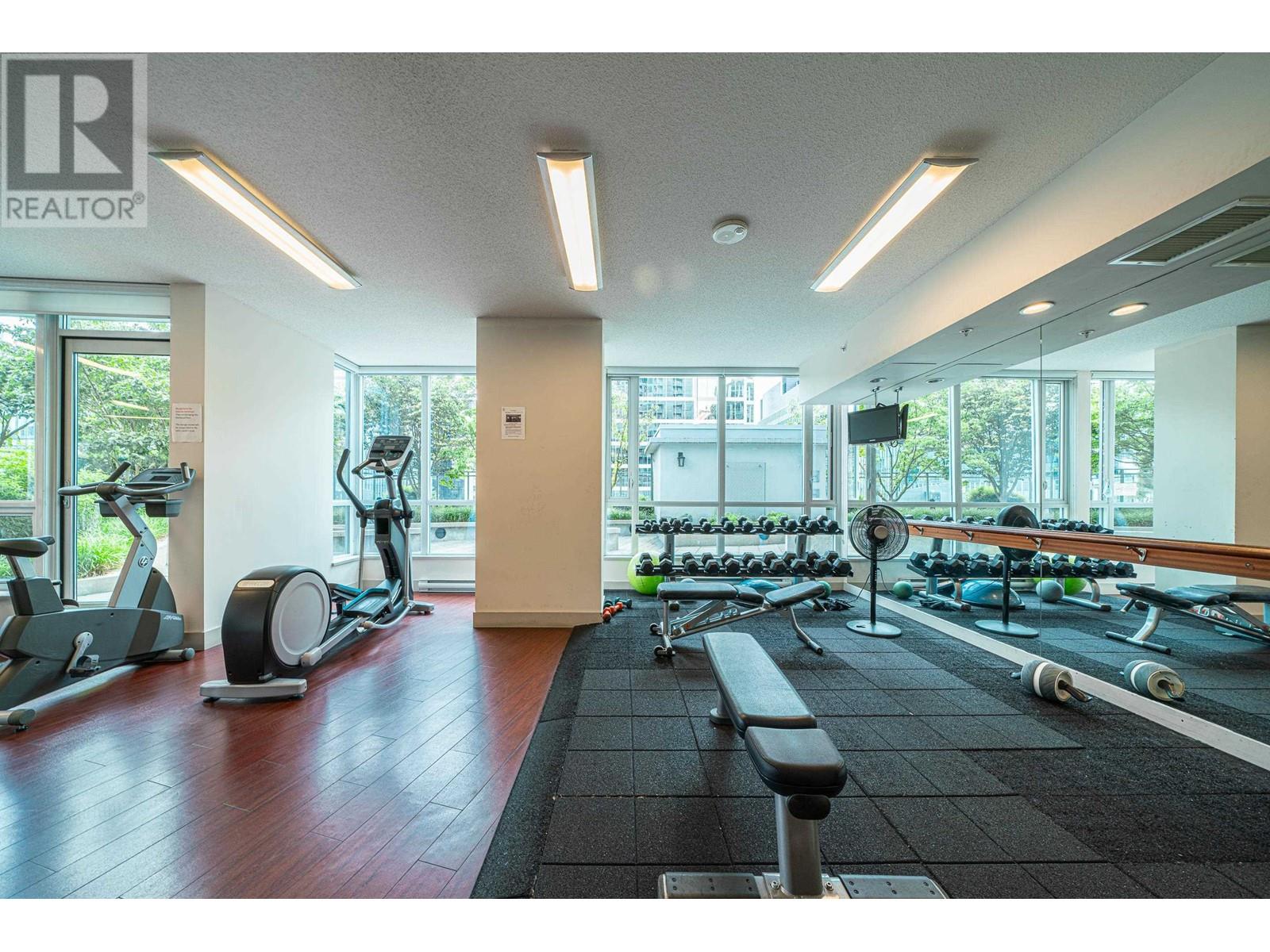 Listing Picture 27 of 29 : 3102 833 SEYMOUR STREET, Vancouver / 溫哥華 - 魯藝地產 Yvonne Lu Group - MLS Medallion Club Member