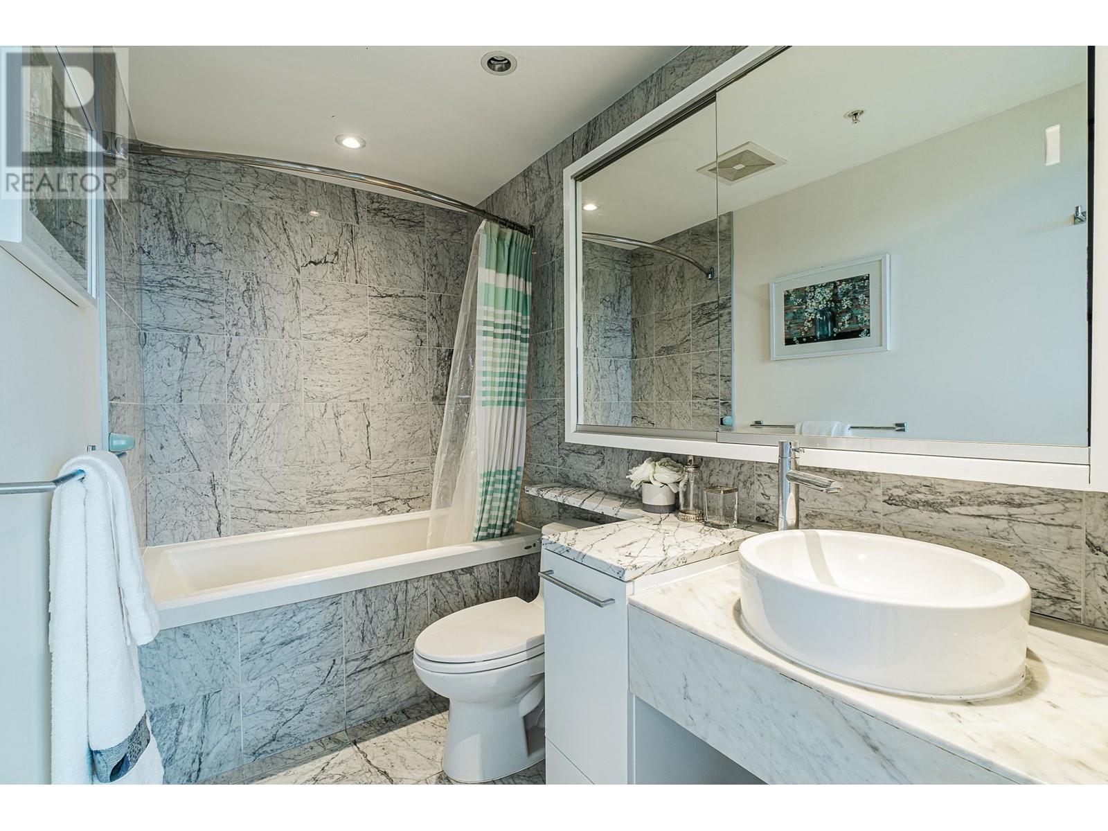 Listing Picture 23 of 29 : 3102 833 SEYMOUR STREET, Vancouver / 溫哥華 - 魯藝地產 Yvonne Lu Group - MLS Medallion Club Member