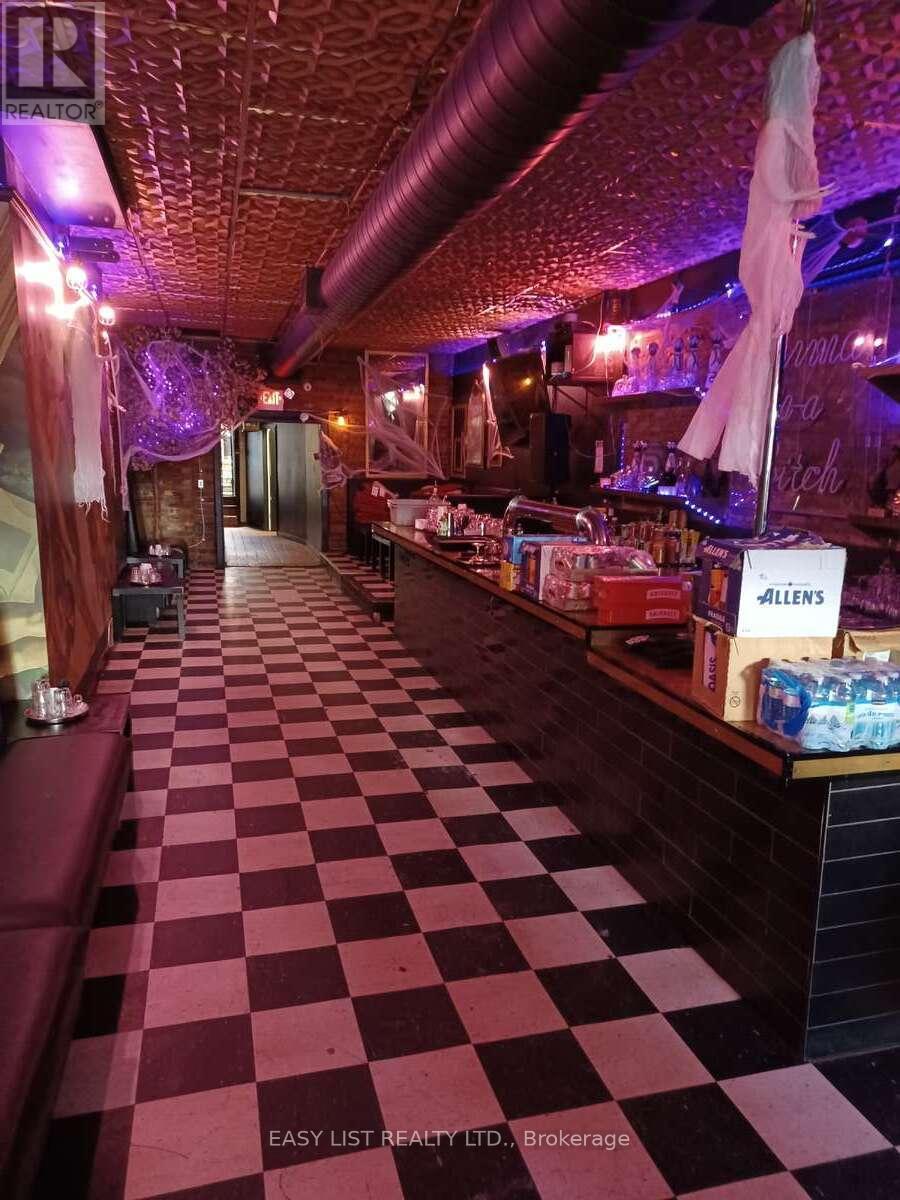 512 Queen Street W, Toronto, Ontario  M5V 2B3 - Photo 2 - C11885935