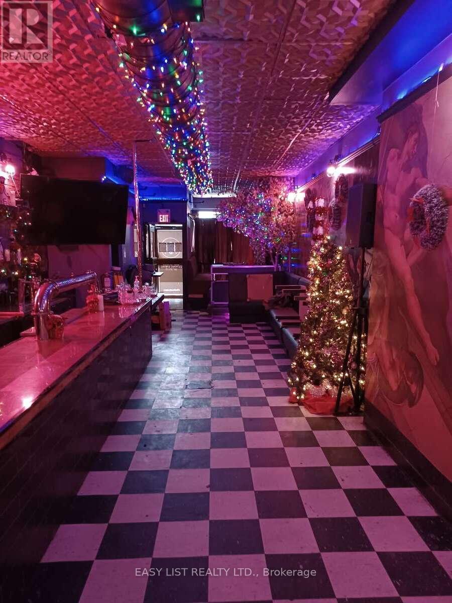 512 Queen Street W, Toronto, Ontario  M5V 2B3 - Photo 8 - C11885935