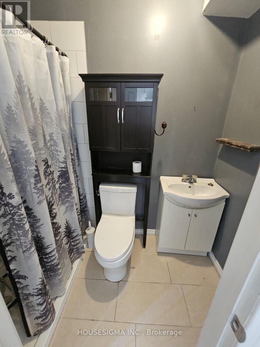 Property at 465 MAIN STREET W image 3