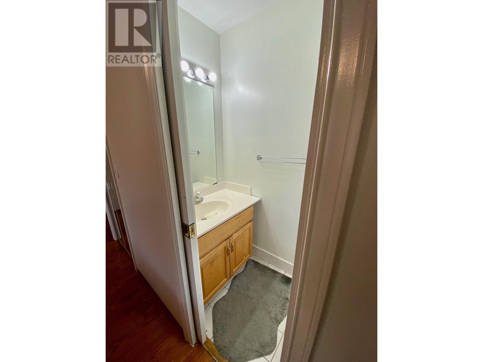 Listing Picture 15 of 17 : 3153 PARKER STREET, Vancouver / 溫哥華 - 魯藝地產 Yvonne Lu Group - MLS Medallion Club Member