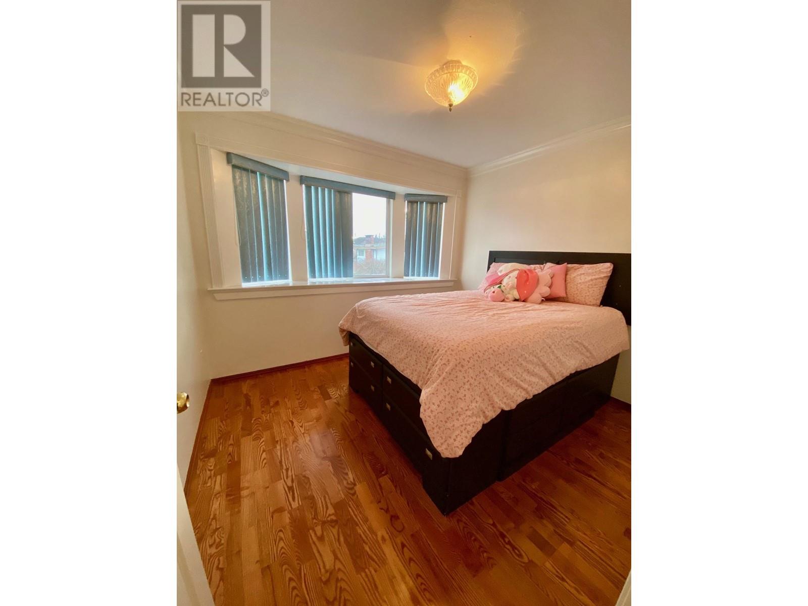 Listing Picture 8 of 17 : 3153 PARKER STREET, Vancouver / 溫哥華 - 魯藝地產 Yvonne Lu Group - MLS Medallion Club Member