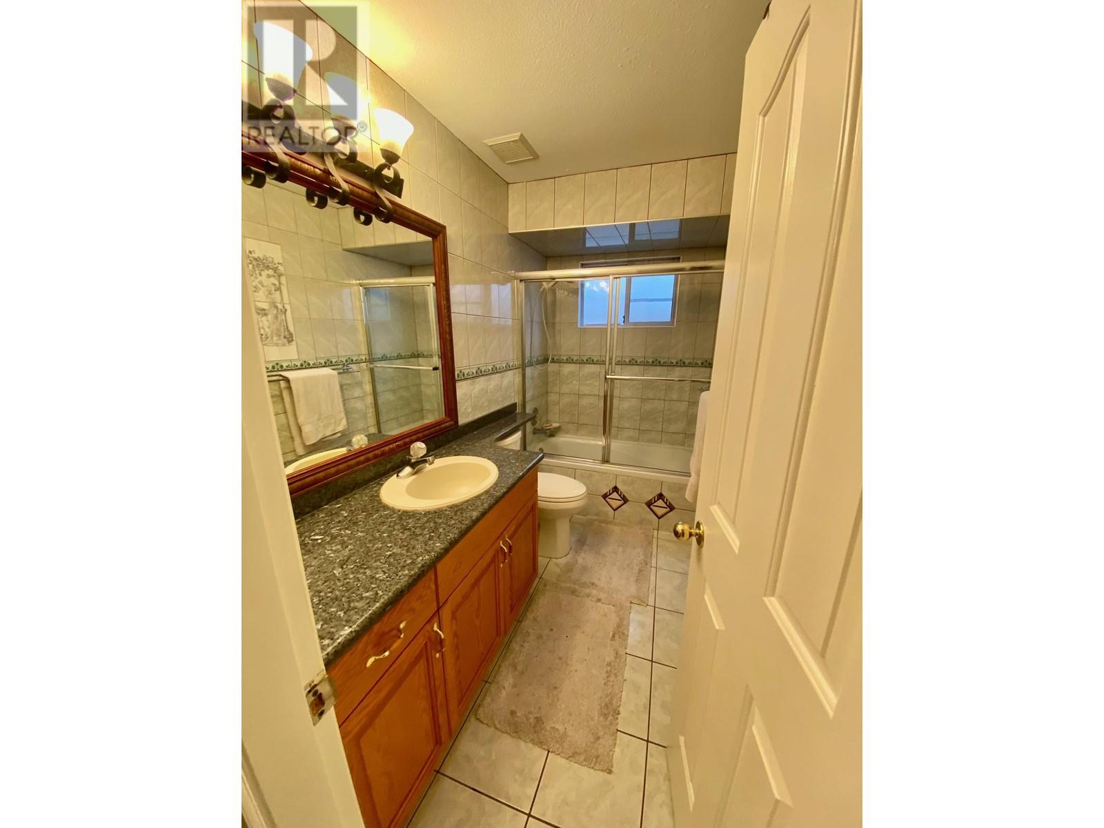 Listing Picture 10 of 17 : 3153 PARKER STREET, Vancouver / 溫哥華 - 魯藝地產 Yvonne Lu Group - MLS Medallion Club Member