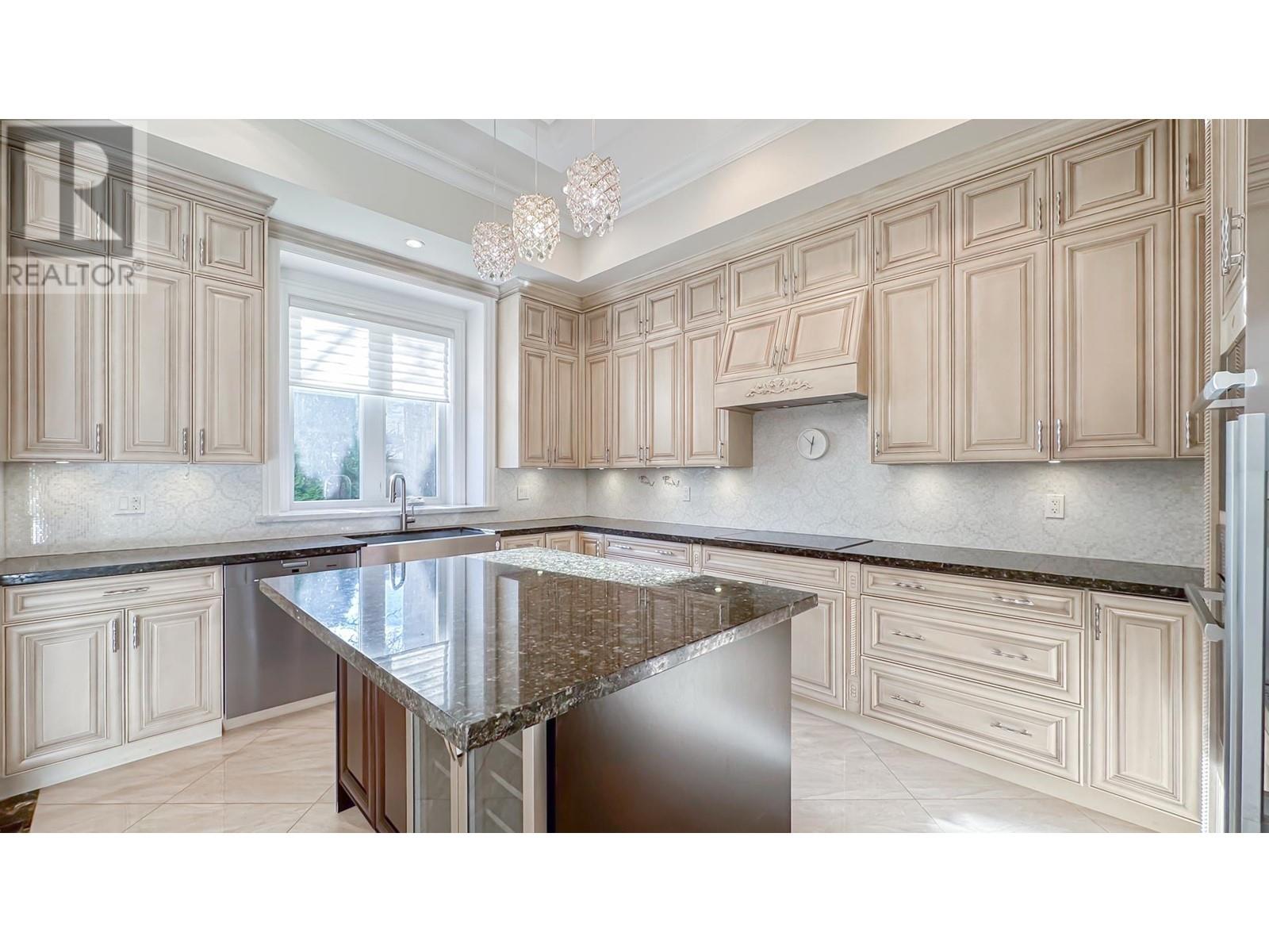 Listing Picture 11 of 40 : 4260 COVENTRY DRIVE, Richmond / 烈治文 - 魯藝地產 Yvonne Lu Group - MLS Medallion Club Member