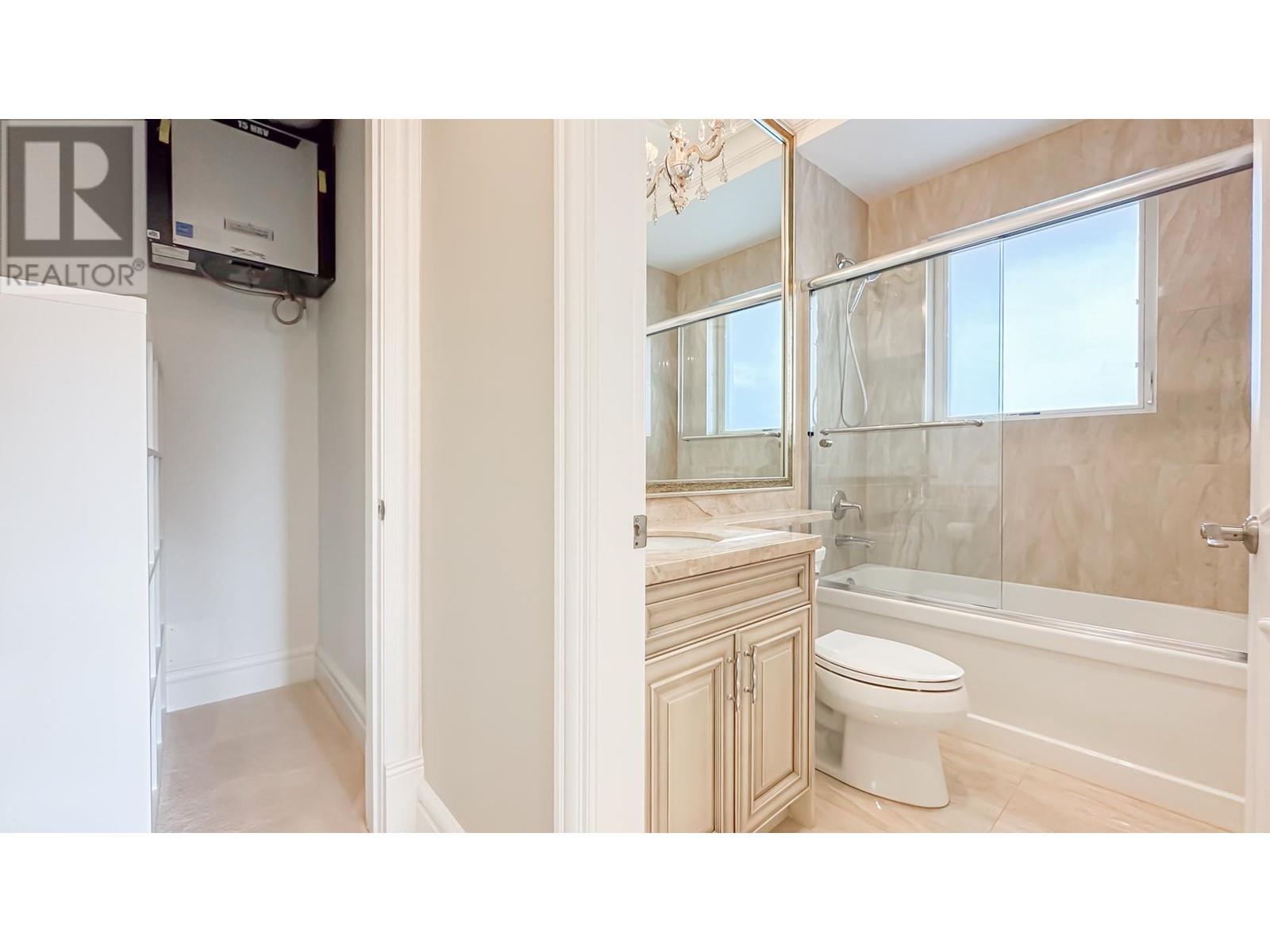 Listing Picture 39 of 40 : 4260 COVENTRY DRIVE, Richmond / 烈治文 - 魯藝地產 Yvonne Lu Group - MLS Medallion Club Member