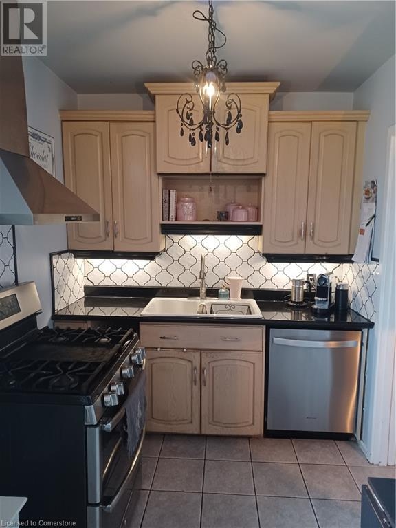 111 Stroud Road, Hamilton, Ontario  L8S 1Z8 - Photo 6 - 40677945