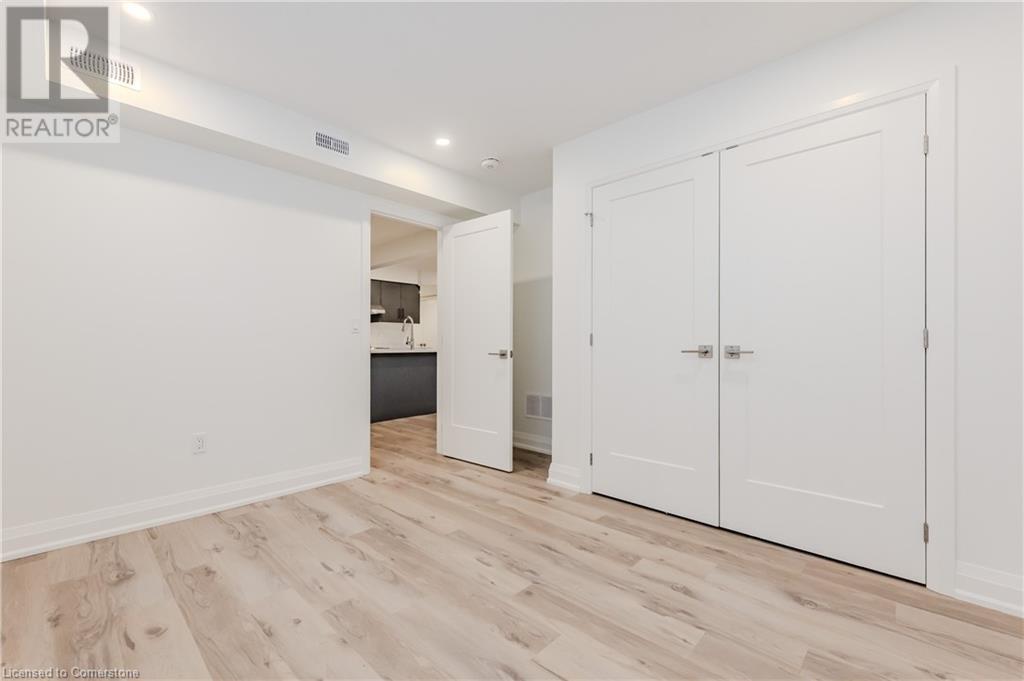 116 South Parkwood Boulevard Unit# B, Elmira, Ontario  N3B 2L1 - Photo 12 - 40684014