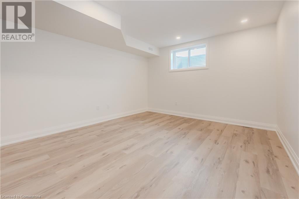 116 South Parkwood Boulevard Unit# B, Elmira, Ontario  N3B 2L1 - Photo 5 - 40684014