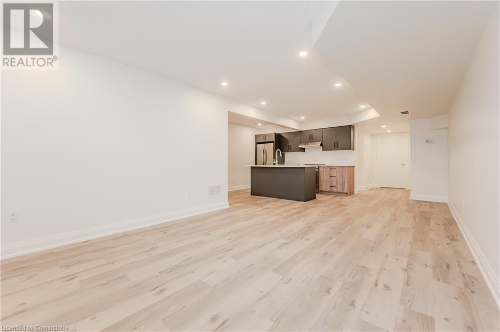 116 South Parkwood Boulevard Unit# B, Elmira, Ontario  N3B 2L1 - Photo 6 - 40684014