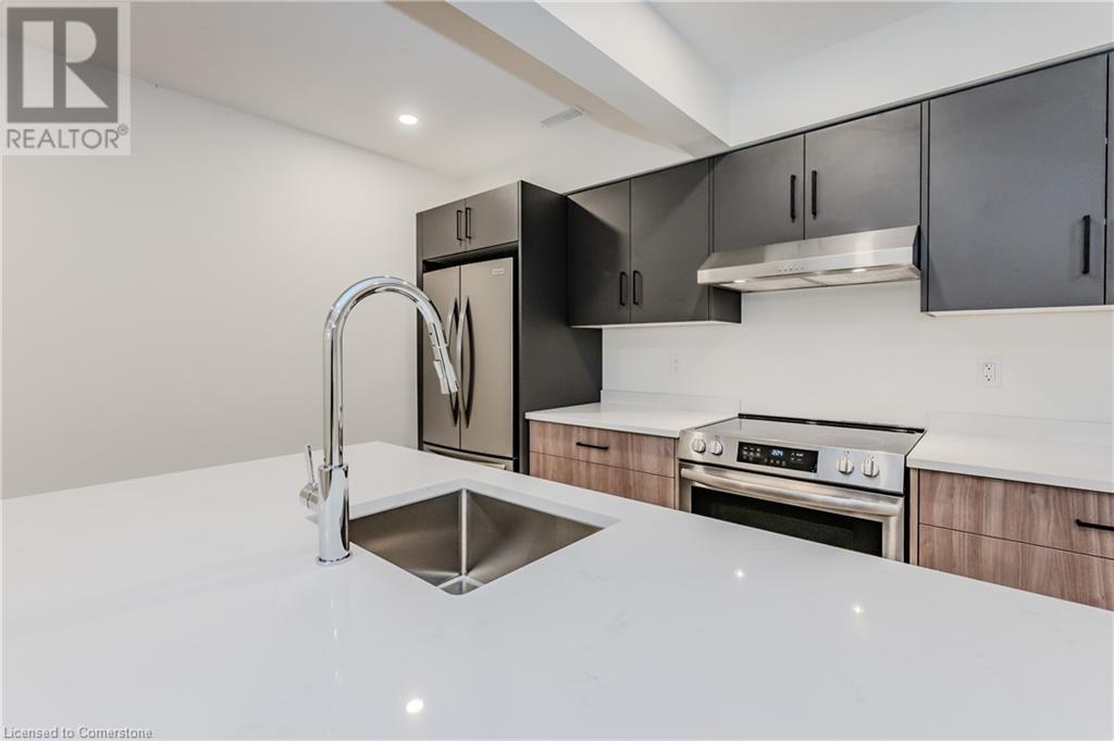 116 South Parkwood Boulevard Unit# B, Elmira, Ontario  N3B 2L1 - Photo 8 - 40684014