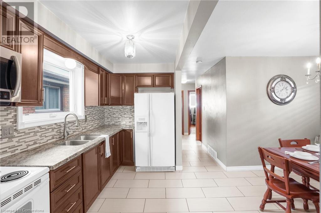 67 Burton Street, Hamilton, Ontario  L8L 3R2 - Photo 11 - 40683687