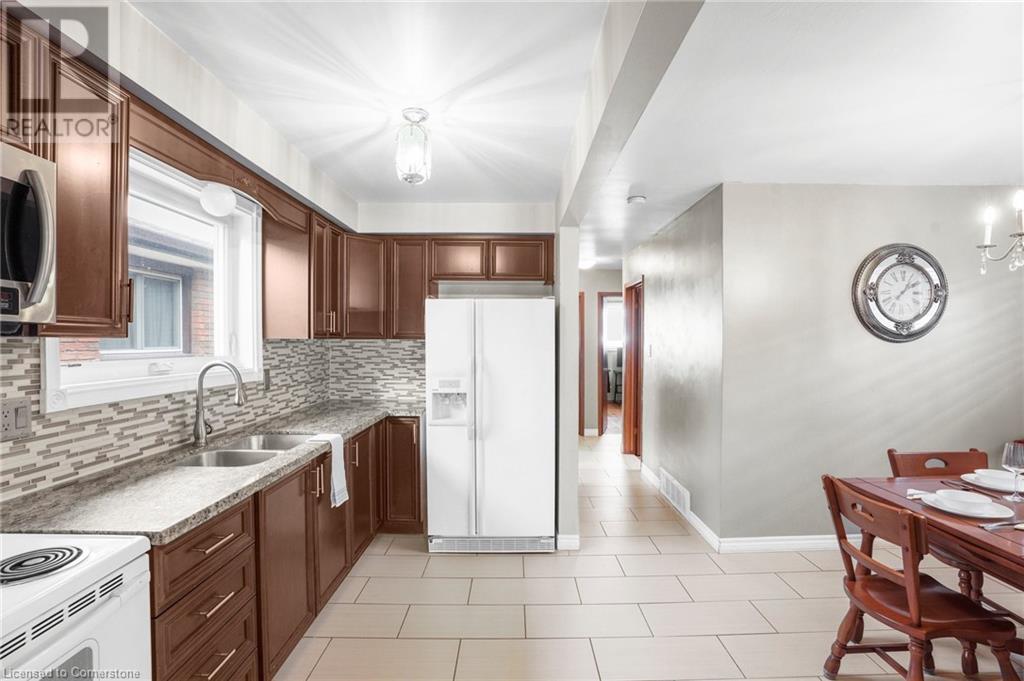 67 Burton Street, Hamilton, Ontario  L8L 3R2 - Photo 8 - 40683687