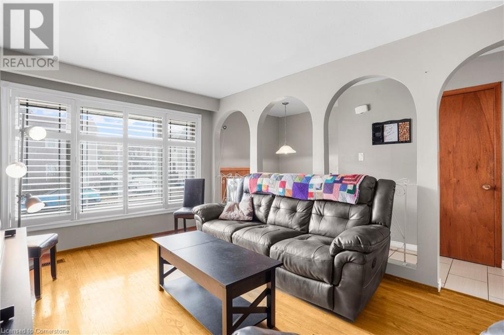 67 Burton Street, Hamilton, Ontario  L8L 3R2 - Photo 4 - 40683687