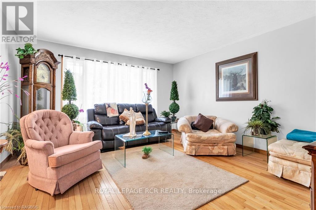 641 21st Avenue A, Hanover, Ontario  N4N 3M2 - Photo 6 - X10848762
