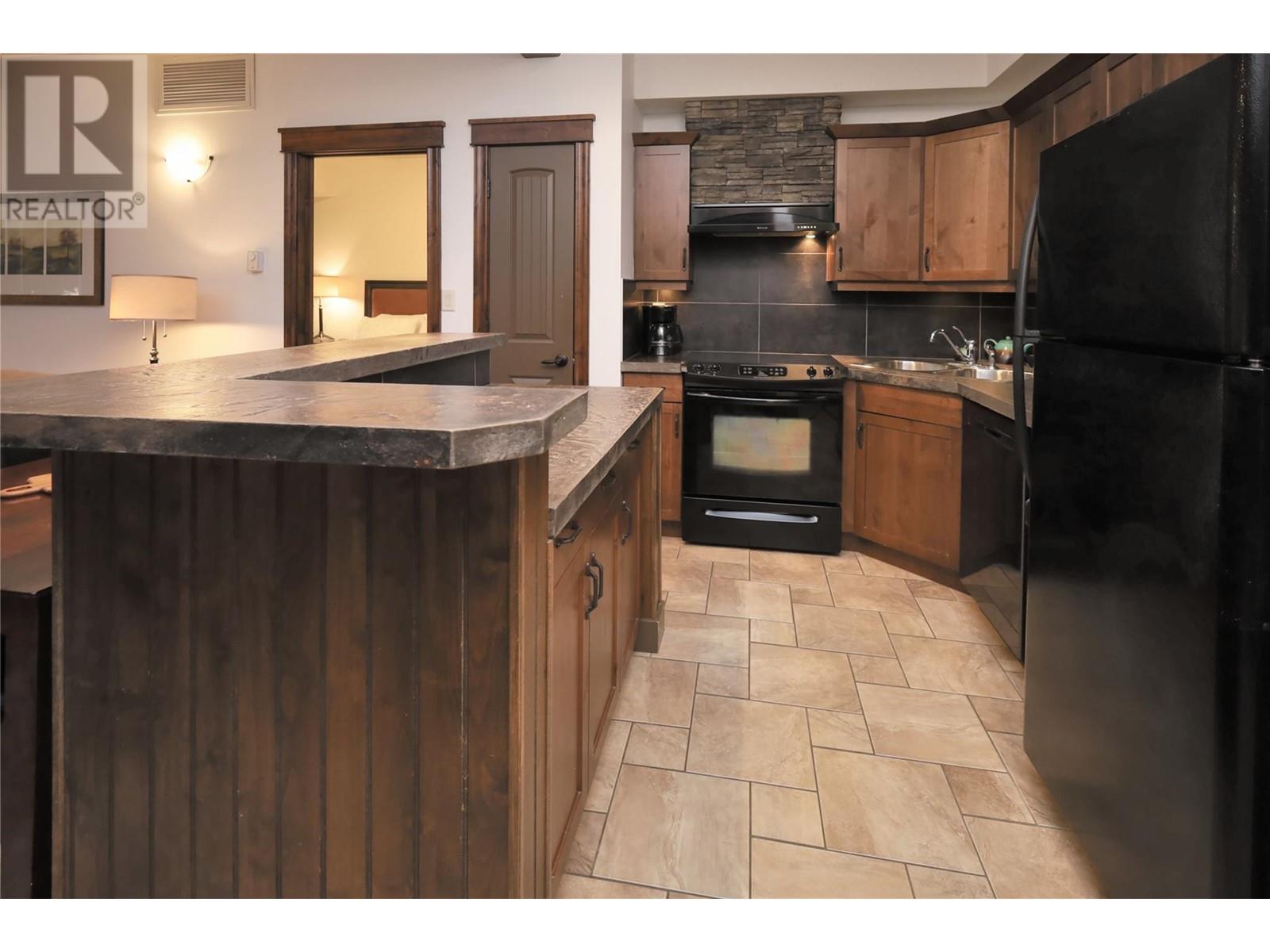 7495 Columbia Avenue Unit# 1107, Radium Hot Springs, British Columbia  V0A 1M0 - Photo 16 - 10328618