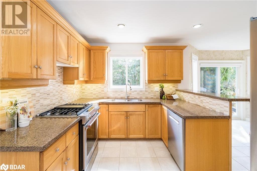 15 Fawn Crescent, Barrie, Ontario  L4N 7Z5 - Photo 6 - 40666947