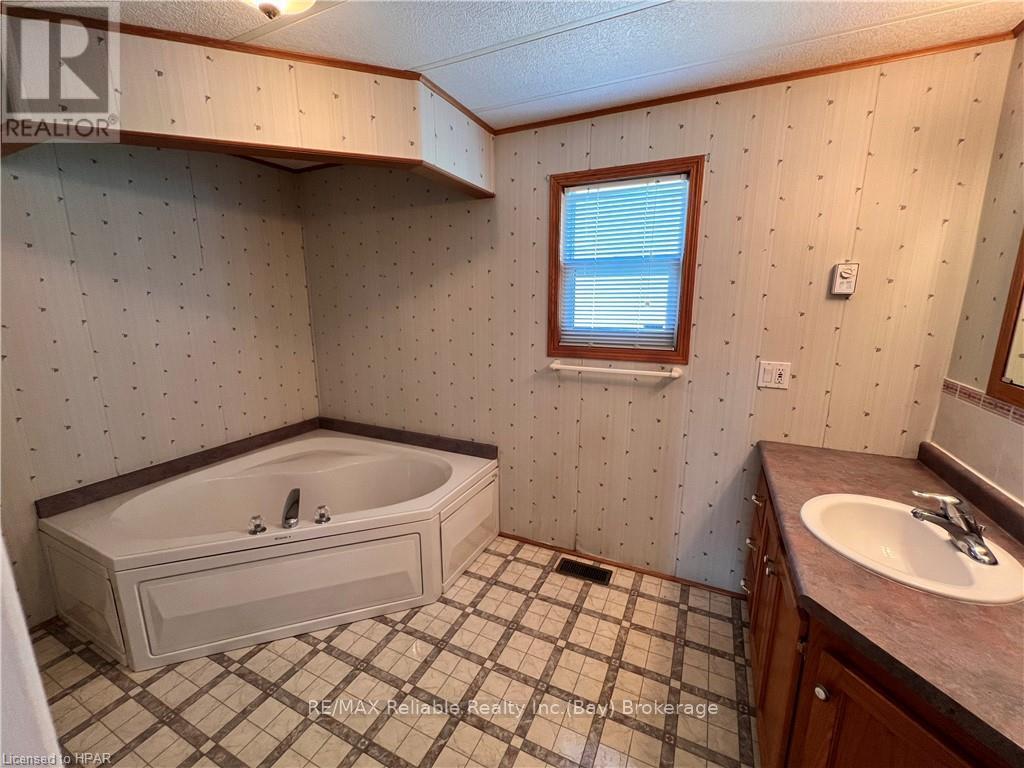 49 Cherokee Lane, Ashfield-Colborne-Wawanosh, Ontario  N7A 3Y2 - Photo 25 - X10781097