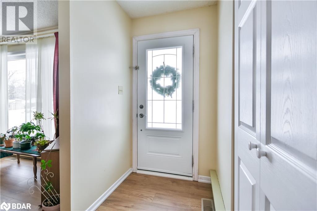 93 Jamieson Crescent, Oro-Medonte, Ontario  L3V 6H8 - Photo 4 - 40684070