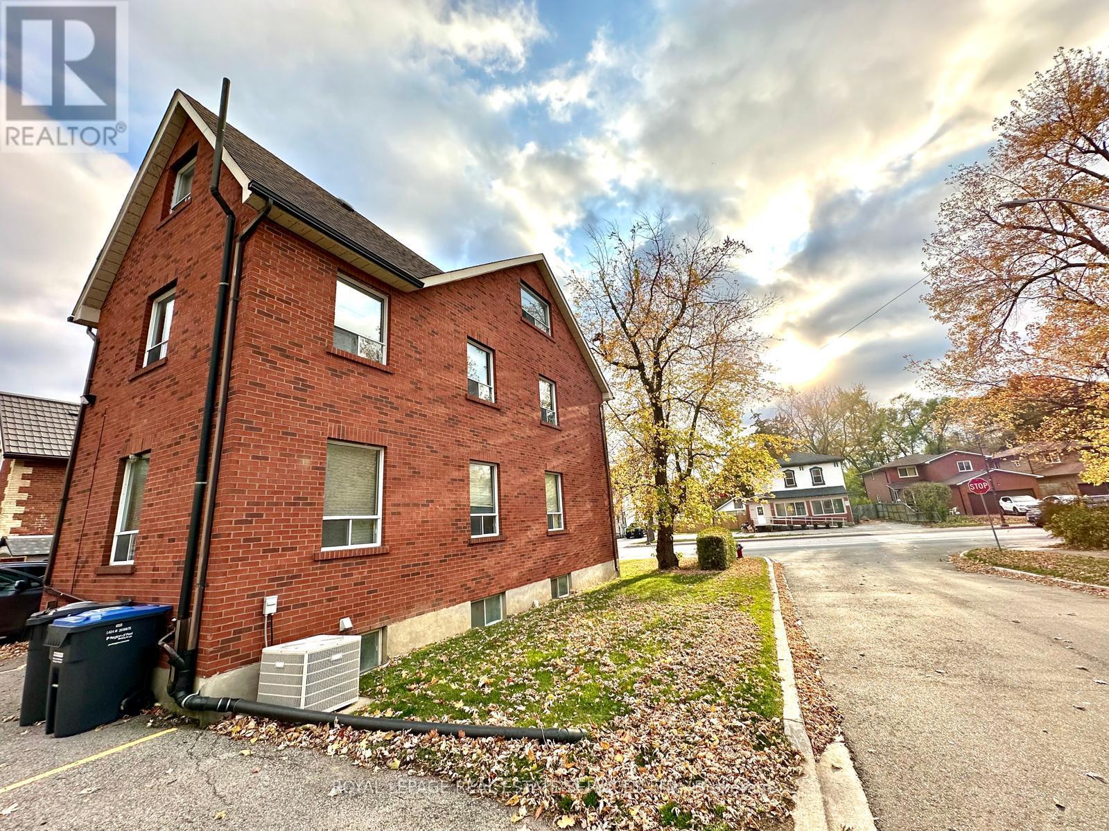 Main Fl - 268 Main Street N, Brampton, Ontario  L6V 1P5 - Photo 18 - W11886238