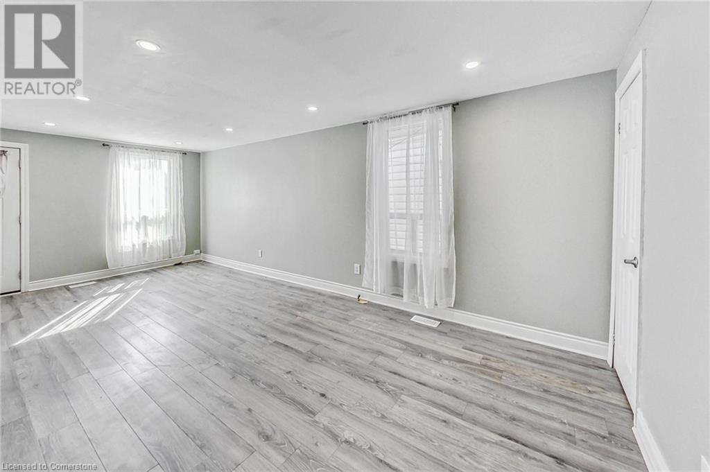 1383 Cannon Street E, Hamilton, Ontario  L8H 1W2 - Photo 7 - 40684052