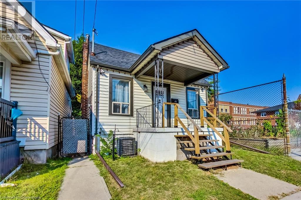 1383 Cannon Street E, Hamilton, Ontario  L8H 1W2 - Photo 2 - 40684052