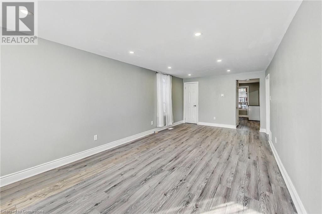1383 Cannon Street E, Hamilton, Ontario  L8H 1W2 - Photo 4 - 40684052