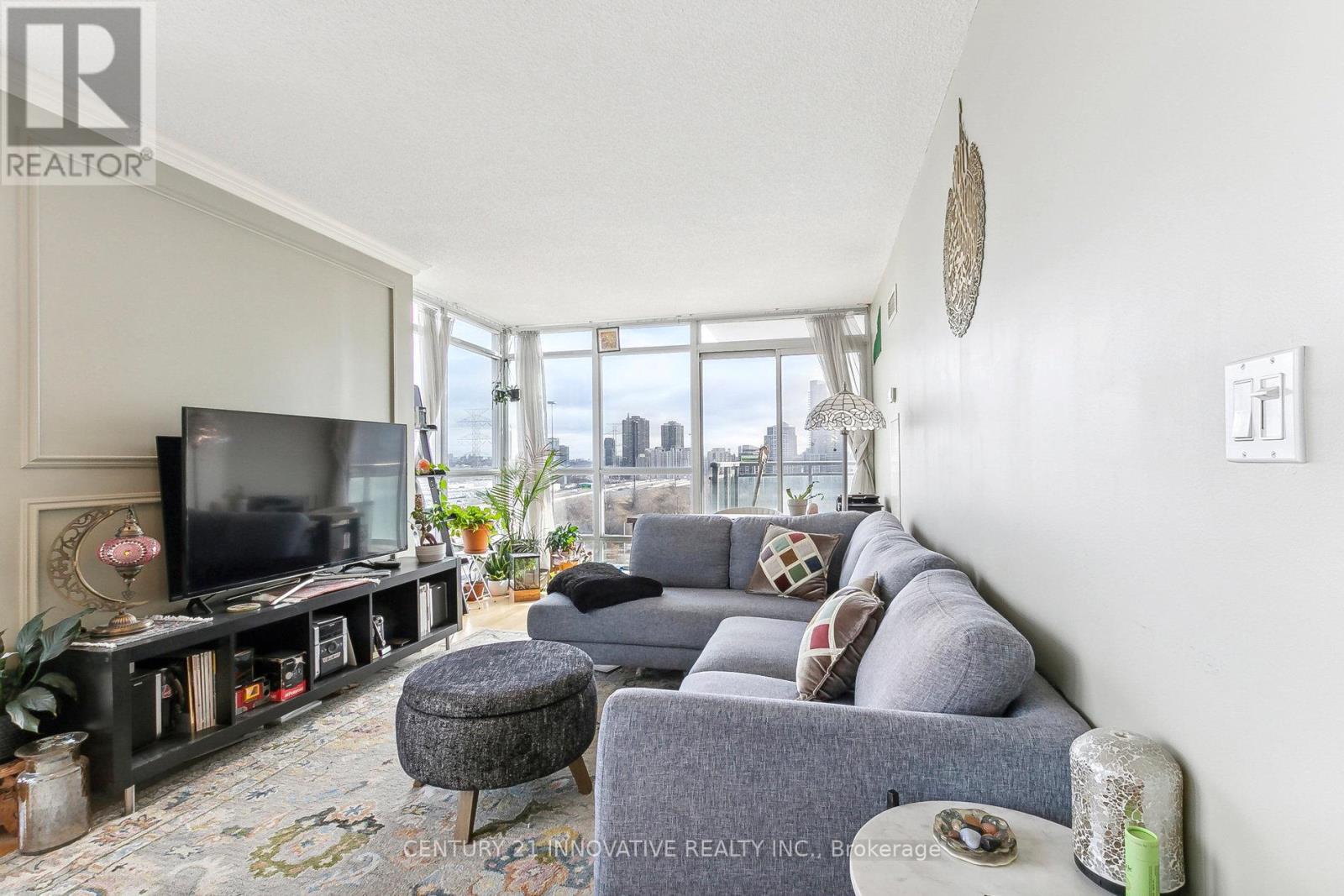 Property at 1005 - 185 LEGION ROAD N image 4