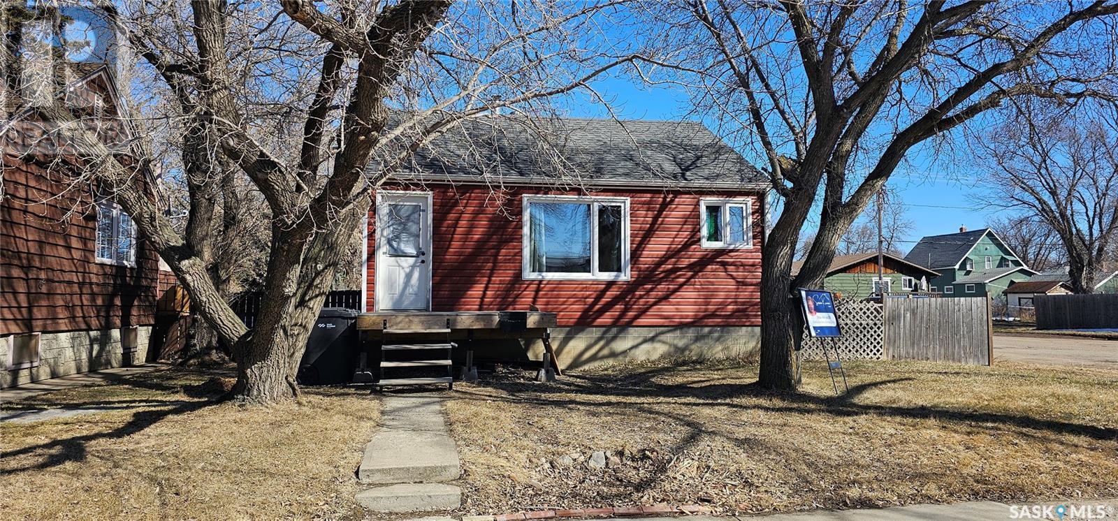 1202 106th STREET, north battleford, Saskatchewan