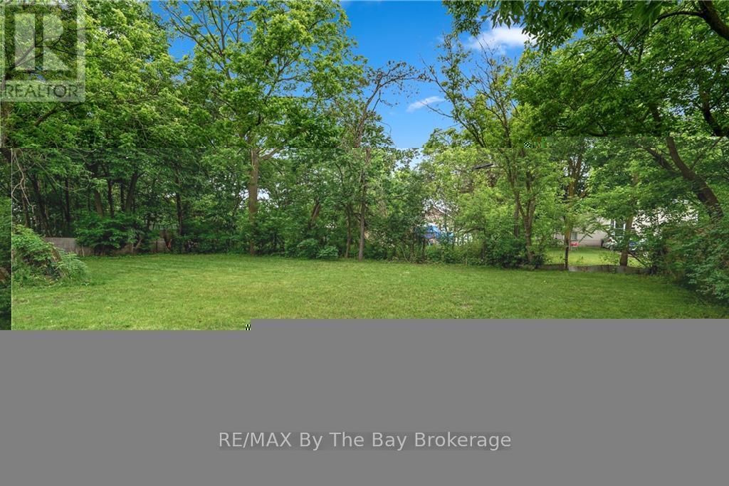 88 Henry Street, Barrie, Ontario  L4N 1C8 - Photo 4 - S11823123