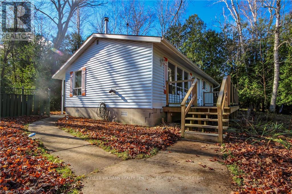 4 Lakefield Avenue, South Bruce Peninsula, Ontario  N0H 2T0 - Photo 18 - X11880024