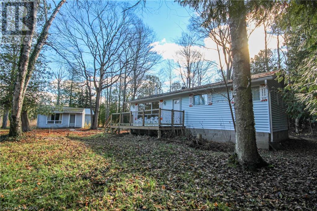 4 Lakefield Avenue, South Bruce Peninsula, Ontario  N0H 2T0 - Photo 22 - X11880024