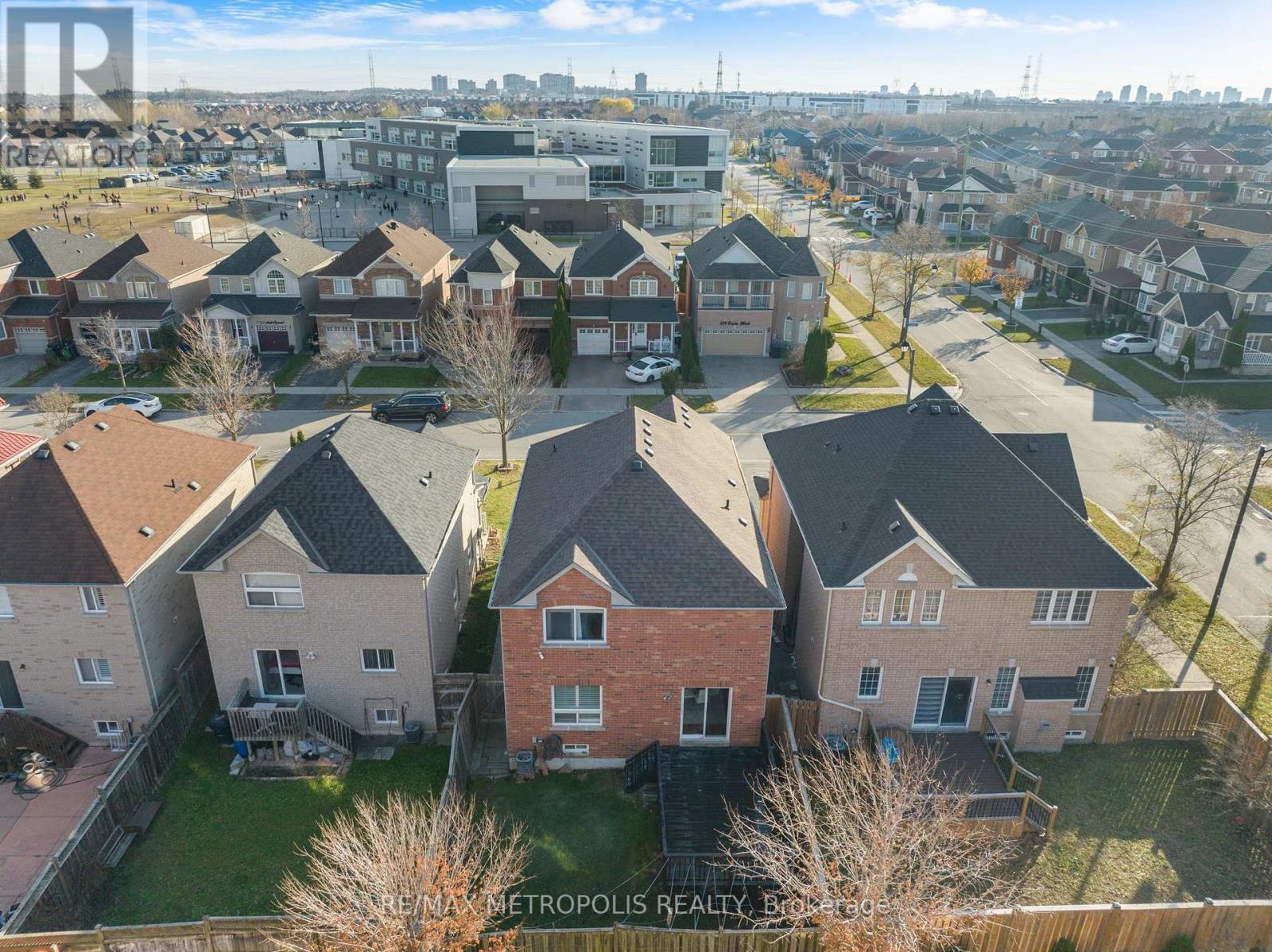 4 Grosbeak Crescent, Toronto, Ontario  M1X 1X1 - Photo 39 - E11886380