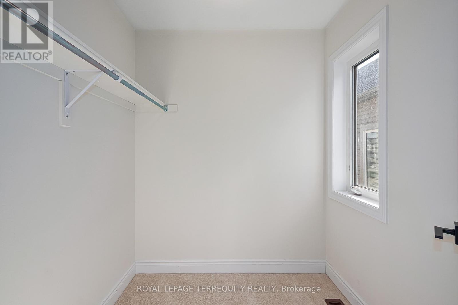 21 Mission Street, Wasaga Beach, Ontario  L0M 1S0 - Photo 10 - S11886366