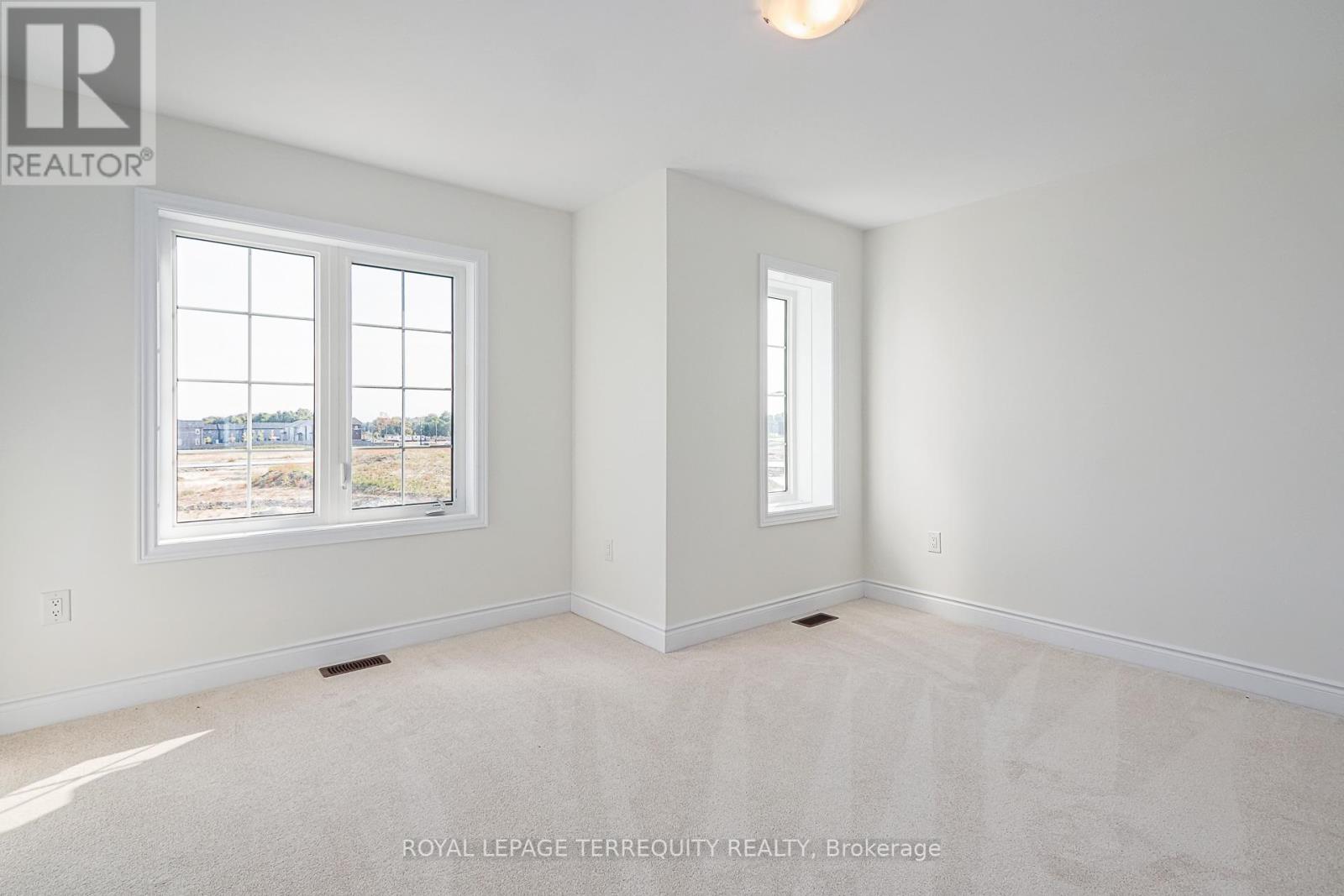 21 Mission Street, Wasaga Beach, Ontario  L0M 1S0 - Photo 18 - S11886366