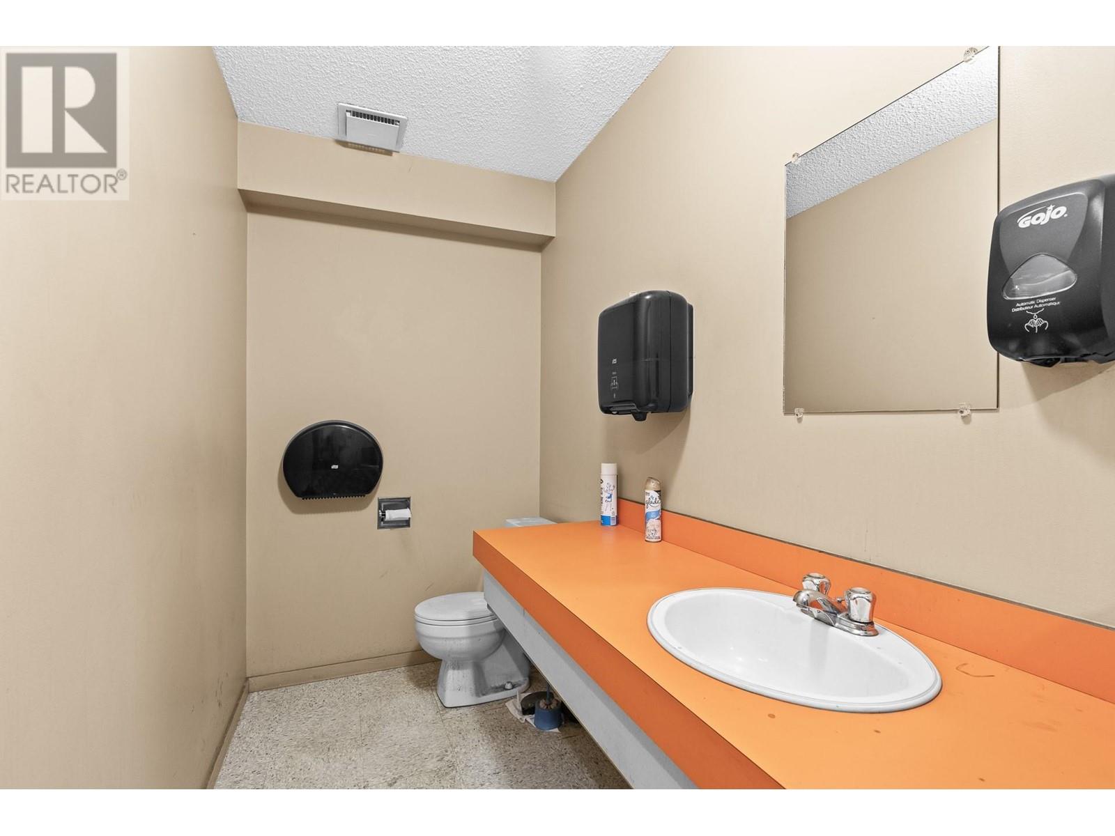 3348 Sexsmith Road, Kelowna, British Columbia  V1X 7S5 - Photo 13 - 10329642