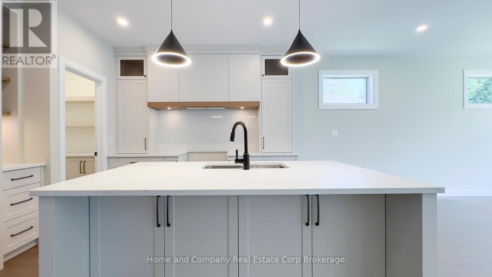 61 Deer Ridge Lane E, Bluewater, Ontario  N0M 1G0 - Photo 15 - X11886468