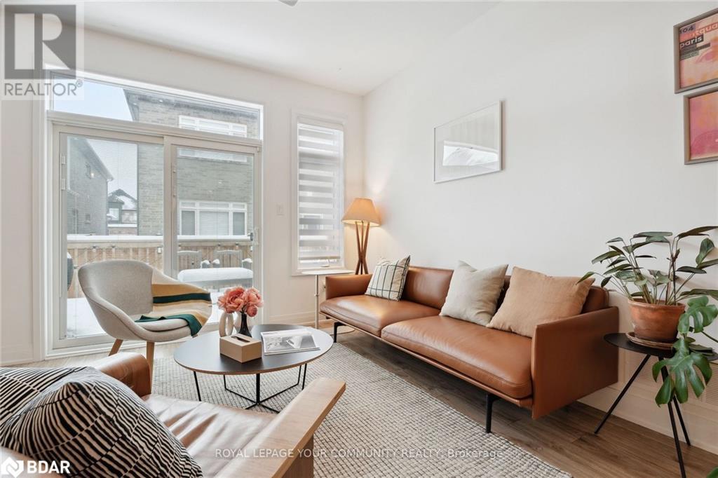 33 Mabern Street, Barrie, Ontario  L9J 0H9 - Photo 4 - 40684158