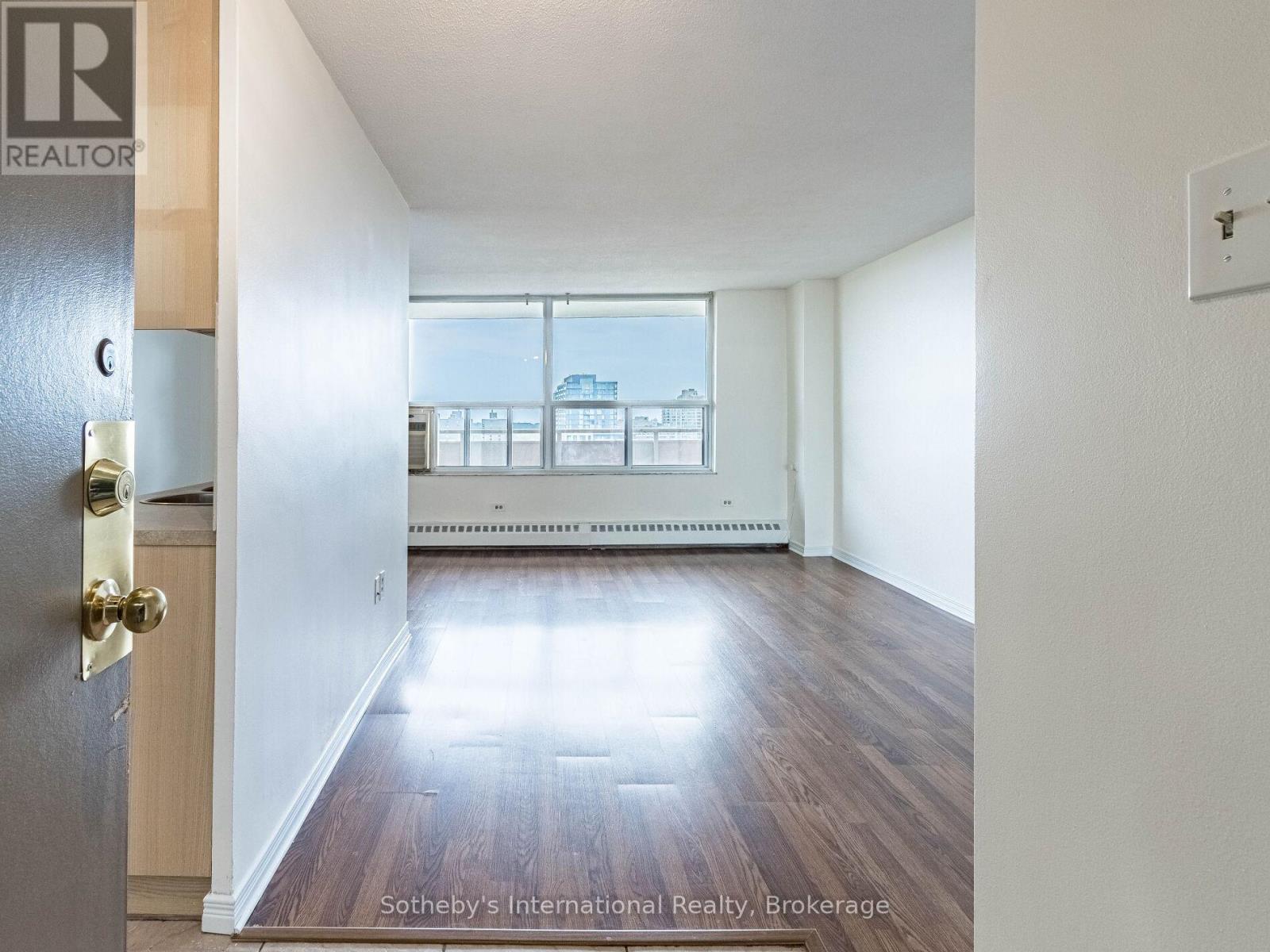 1110 - 3120 Kirwin Avenue, Mississauga, Ontario  L5A 3R2 - Photo 1 - W11886542