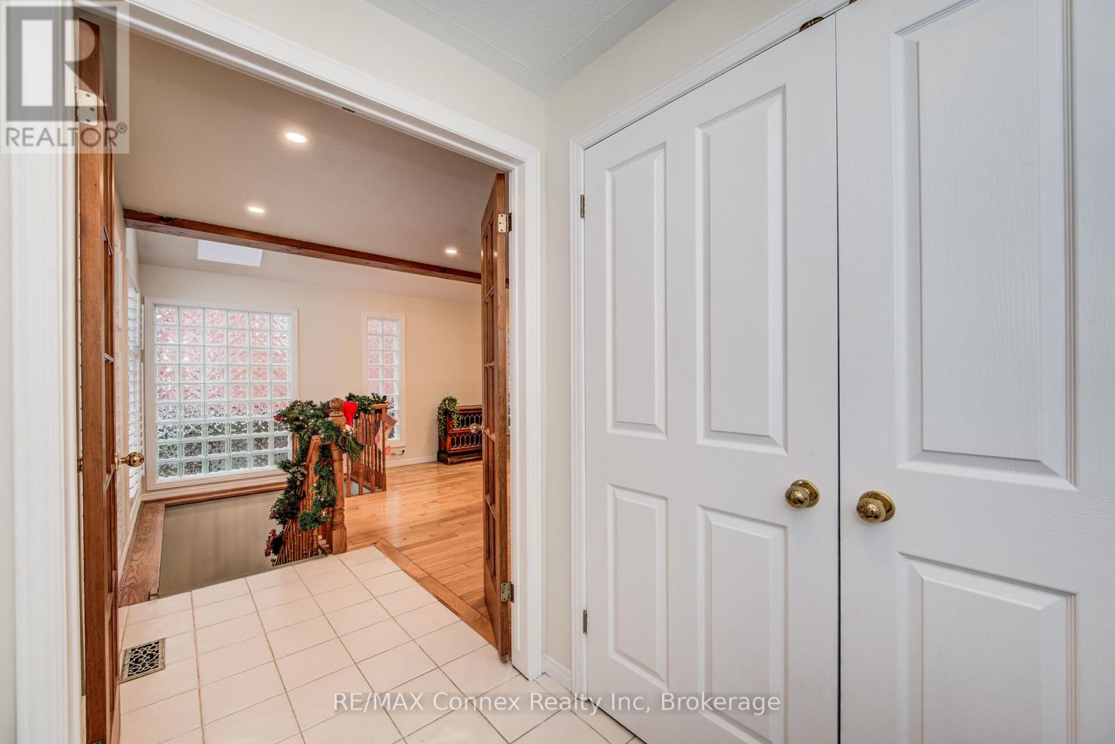 20 Havelock Street, Guelph, Ontario  N1E 4G5 - Photo 2 - X11886567