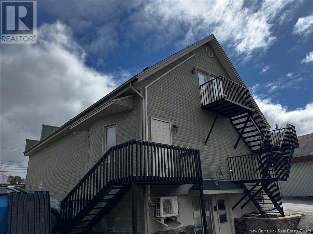 300 Victoria Street, Edmundston, New Brunswick  E3V 2J6 - Photo 5 - NB110156