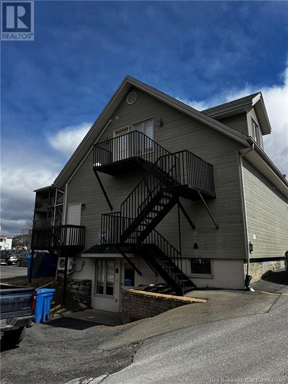 300 Victoria Street, Edmundston, New Brunswick  E3V 2J6 - Photo 4 - NB110156