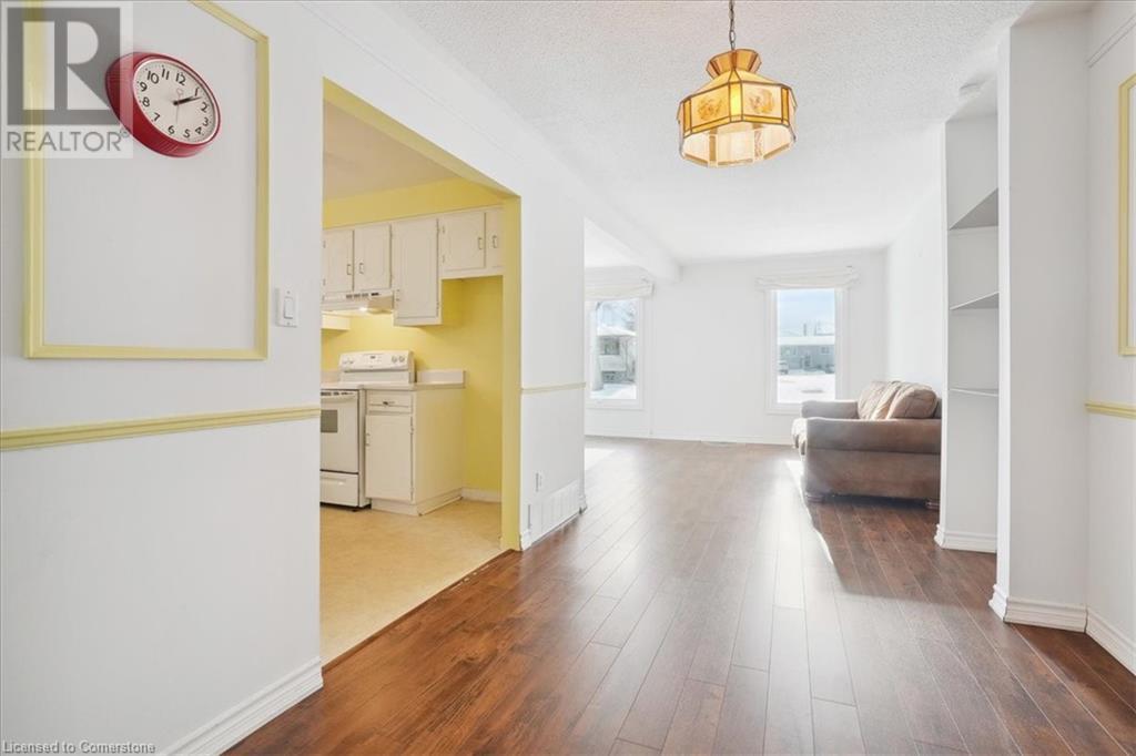 77 Cranbrook DriveHamilton, Ontario  L9C 4S5 - Photo 18 - 40684173