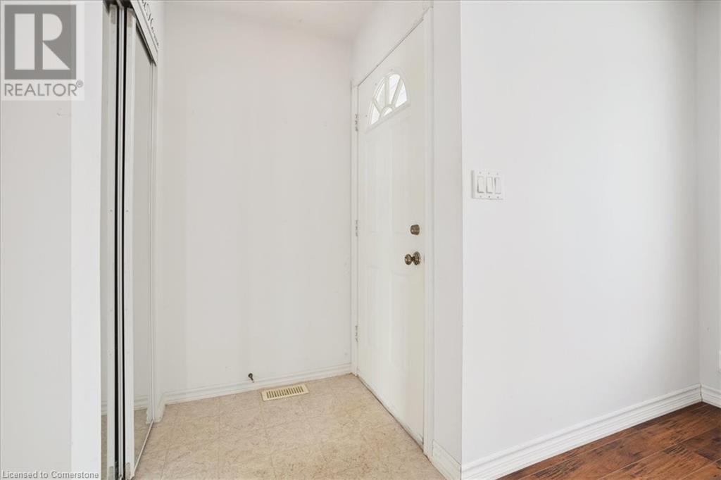 77 Cranbrook DriveHamilton, Ontario  L9C 4S5 - Photo 10 - 40684173