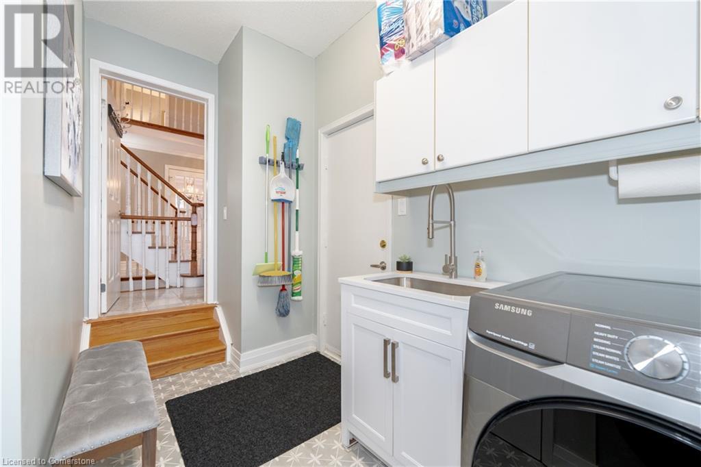 1225 Saddler CircleOakville, Ontario  L6M 2X5 - Photo 21 - 40683846