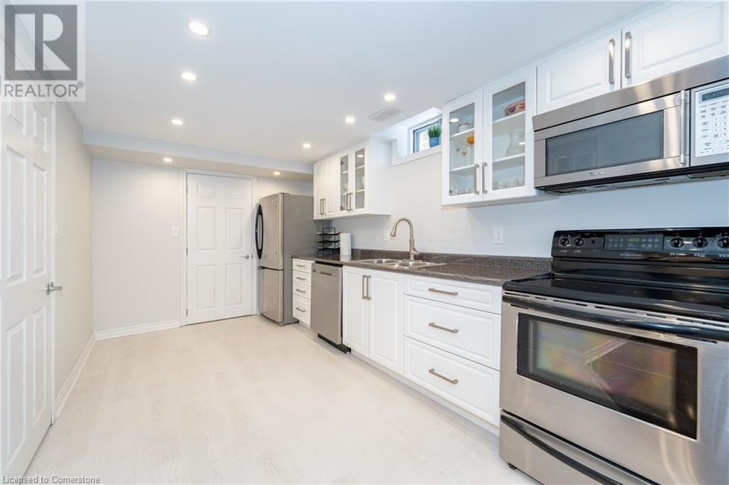 1225 Saddler CircleOakville, Ontario  L6M 2X5 - Photo 38 - 40683846