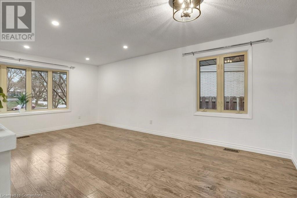 67 Kimberly Crescent Unit# Upper, Kitchener, Ontario  N2E 1C8 - Photo 12 - 40684072