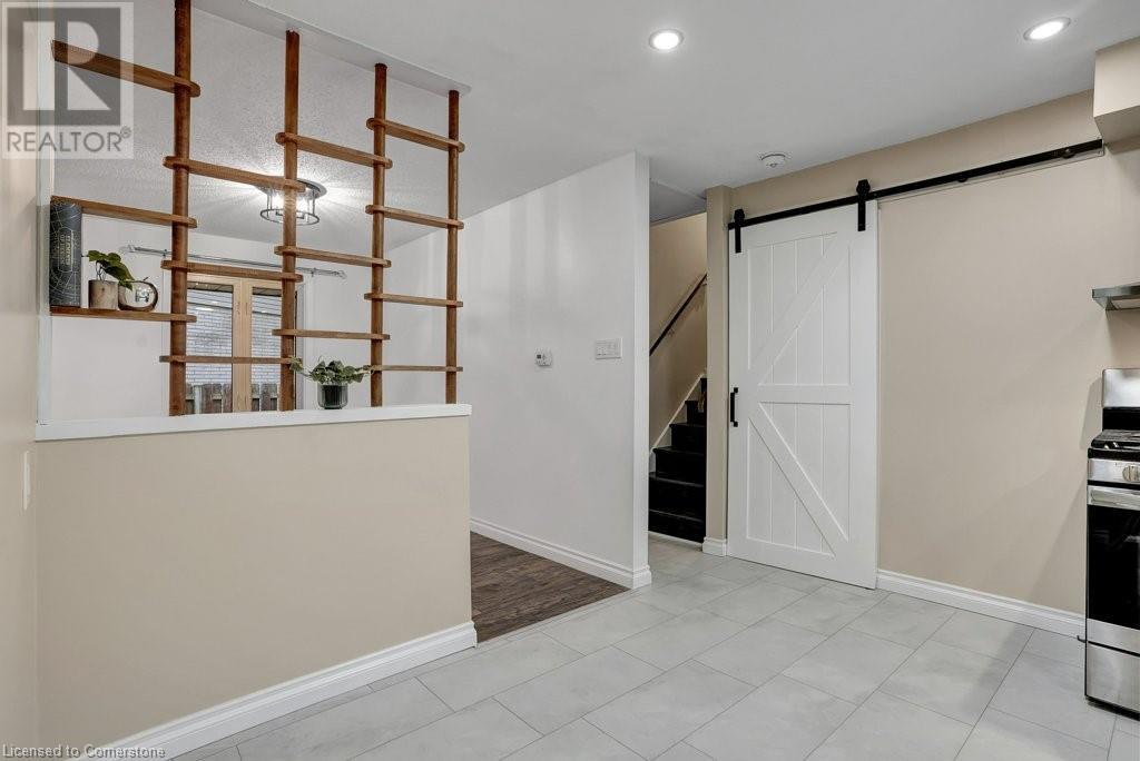 67 Kimberly Crescent Unit# Upper, Kitchener, Ontario  N2E 1C8 - Photo 17 - 40684072