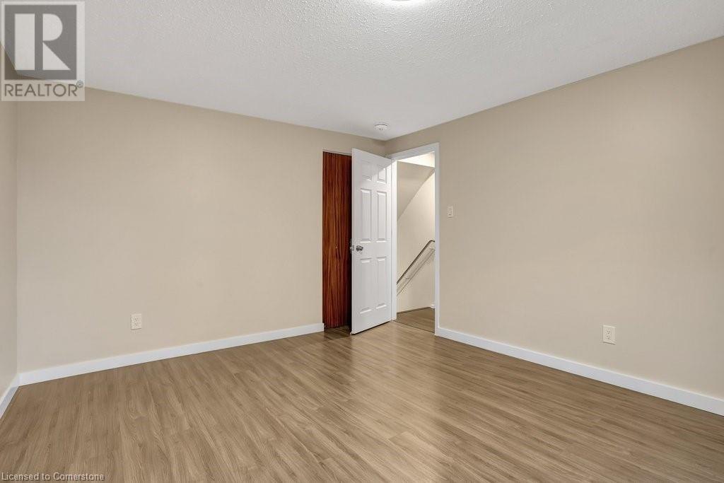 67 Kimberly Crescent Unit# Upper, Kitchener, Ontario  N2E 1C8 - Photo 27 - 40684072