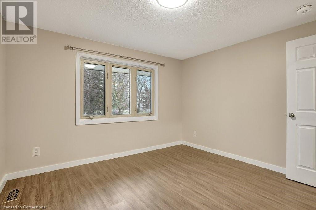 67 Kimberly Crescent Unit# Upper, Kitchener, Ontario  N2E 1C8 - Photo 33 - 40684072